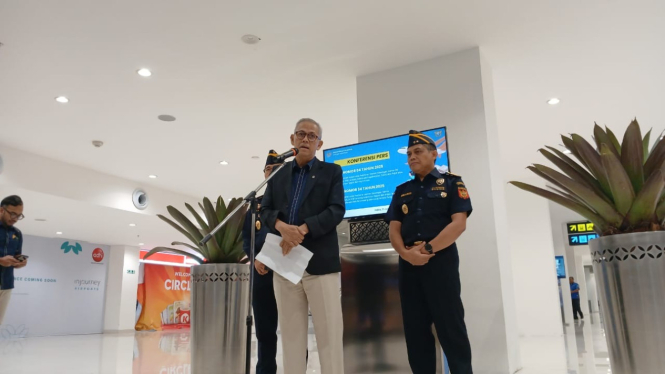 Wamenkeu Anggito Abimanyu di Bandara Soetta