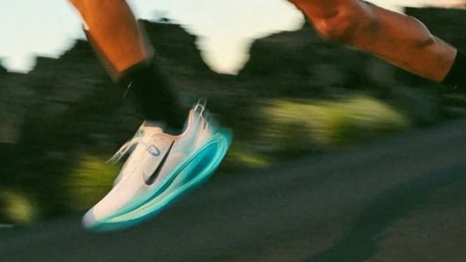 Ilustrasi Sepatu Running